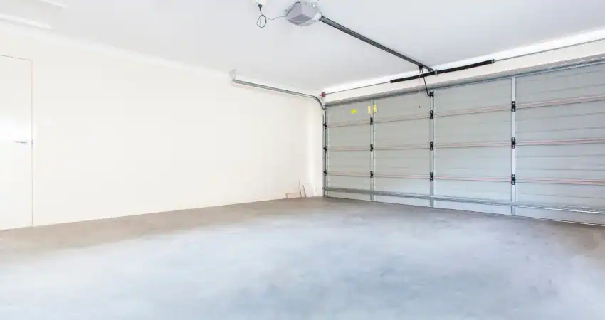 garage door with torsion springs