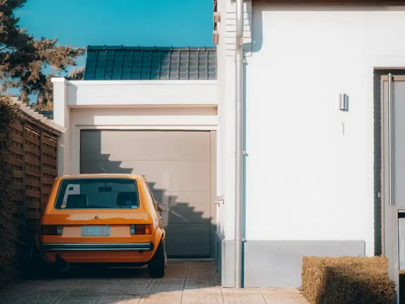 vinyl garage doors